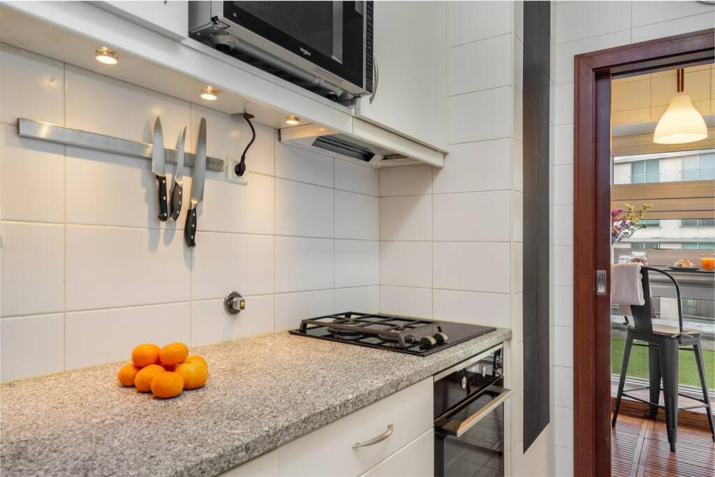 Ocean Front 2bed Luxury W/ Elevator Parking Wi-fi *