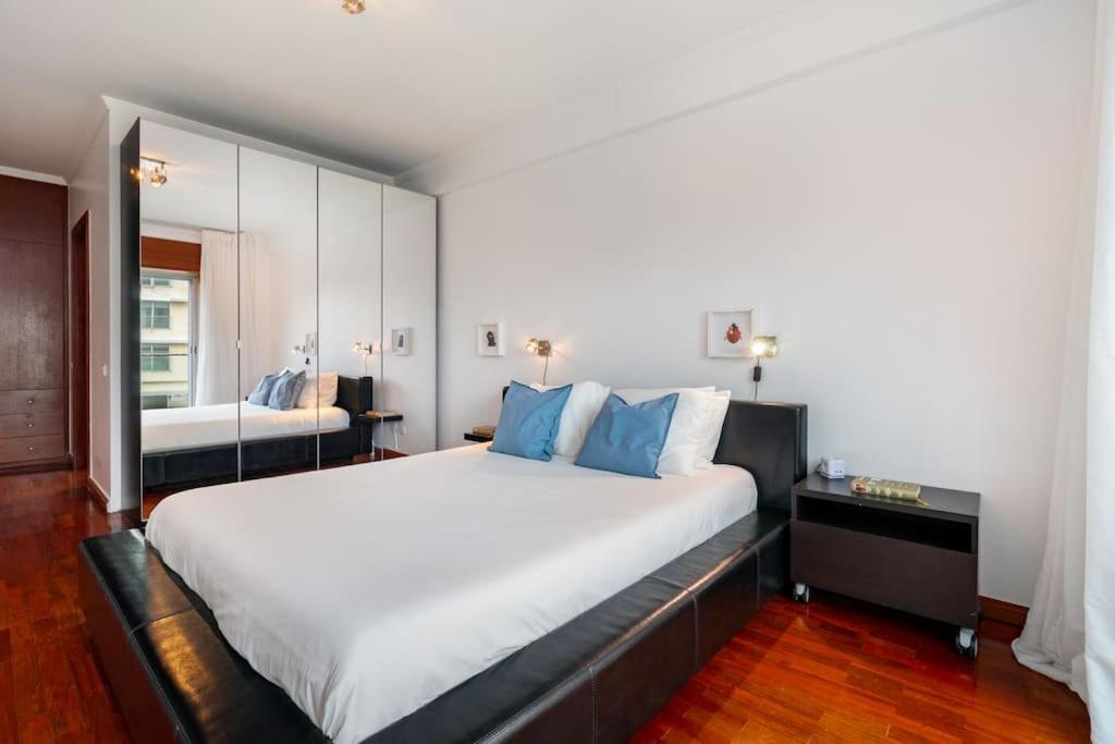 Apartment Ocean Front 2bed Luxury W/ Elevator Parking Wi-fi