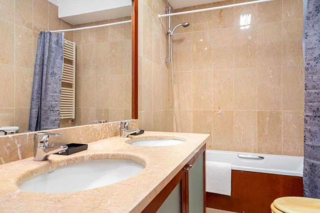 Apartment Ocean Front 2bed Luxury W/ Elevator Parking Wi-fi *
