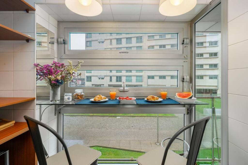 Ocean Front 2bed Luxury W/ Elevator Parking Wi-fi * Matosinhos (Porto)